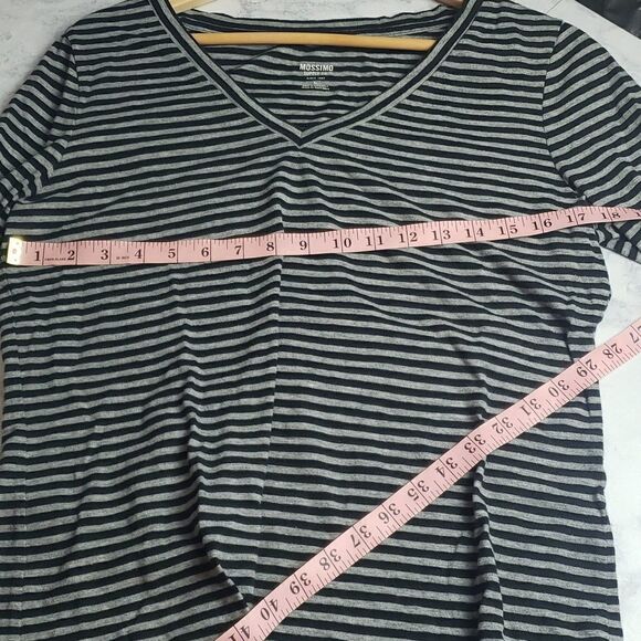 Mossimo Longsleeve  - Picture 4 of 5